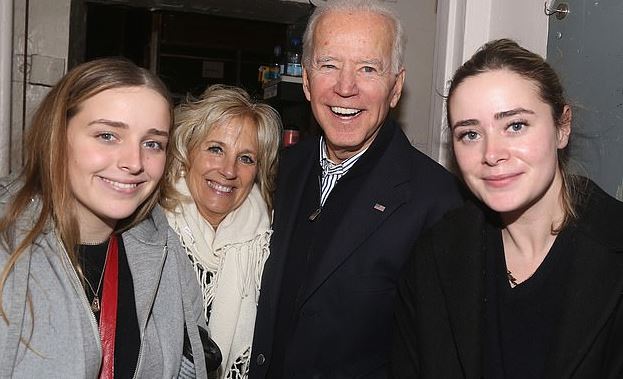 Naomi Biden (far right) with her grandparents Joe and Jill and sister Finnegan