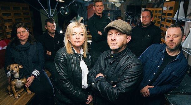 Rebecca Pritchard and co-host Drew Pritchard (in the middle) with the rest of Salvage Hunters' cast members