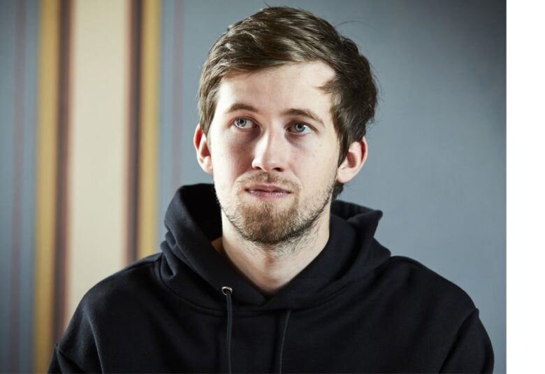 Alan Walker Bio, Age, Family, Wife, Net Worth, Songs and Faded