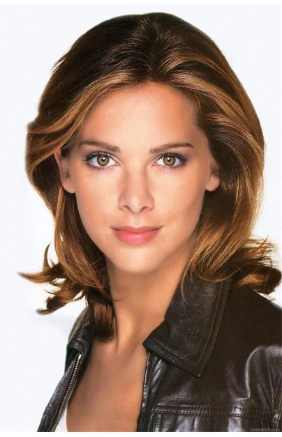 Melisa Theuriau a french journalist and news anchor