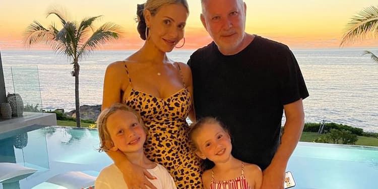 Dorit Kemsley, her husband Paul Kemsley ​and their two children