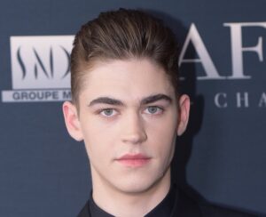 Hero Fiennes Tiffin an English popular actor, model, and producer by profession.