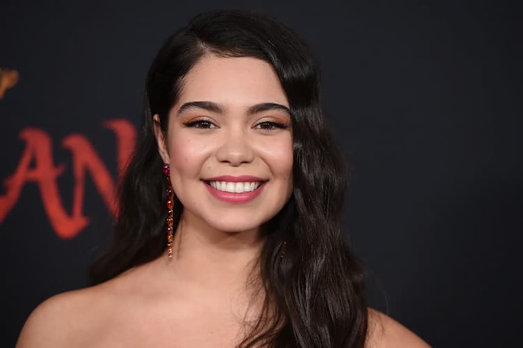 Auliʻi Cravalho Photo