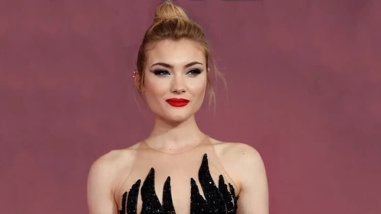 Skyler Samuels Photo