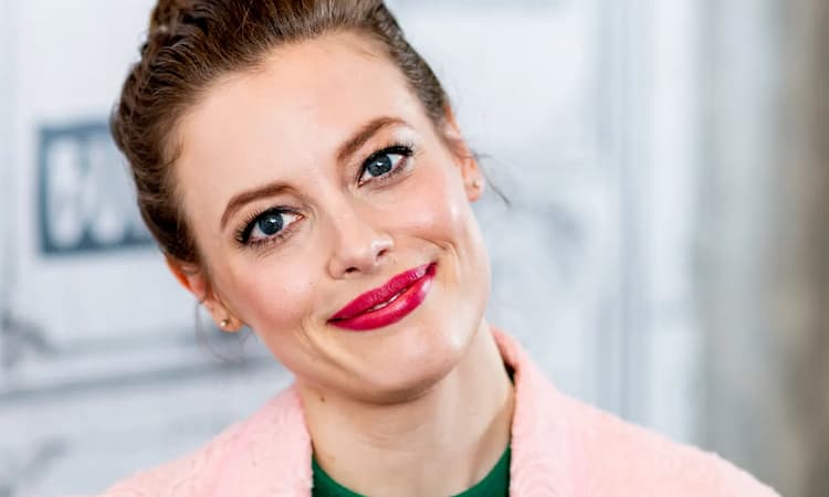 Gillian Jacobs Photo