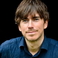 Simon Reeve Photo