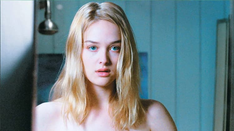 Jess Weixler Photo