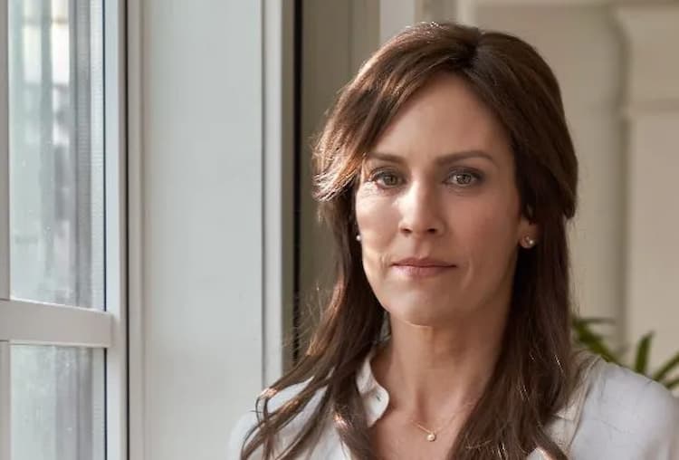 Annabeth Gish Photo