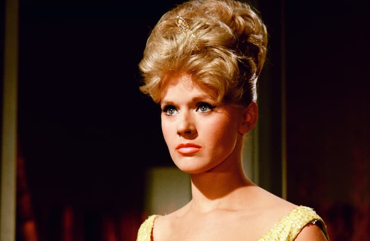 Connie Stevens Photo