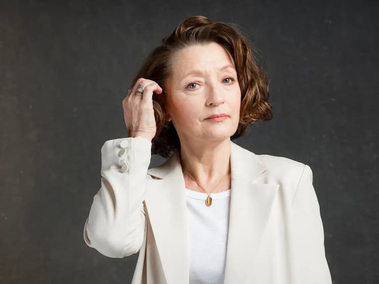 Lesley Manville Photo