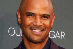 Dondré Whitfield