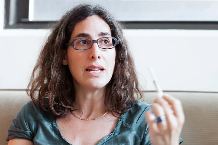 Sarah Koenig Photo