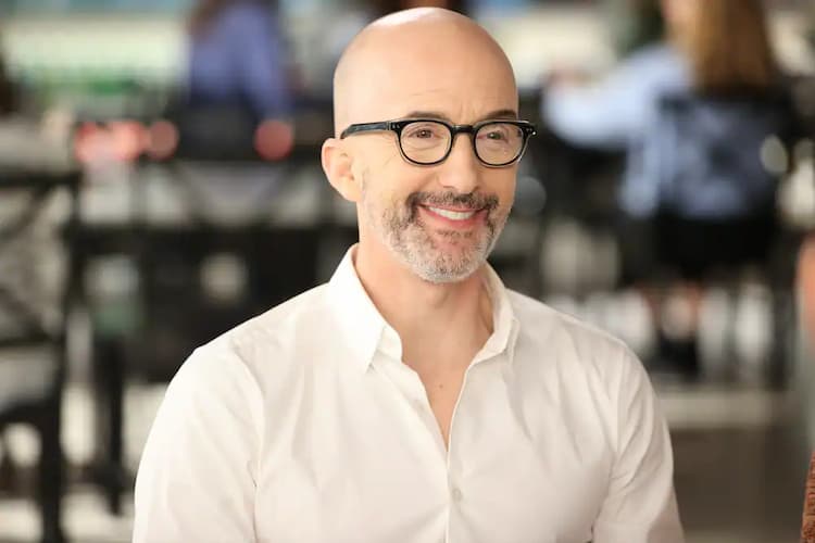 American actor, comedian, screenwriter, and filmmaker Jim Rash Photo