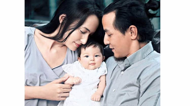 Daniel Wu together with his wife Lisa S. and their daughter 