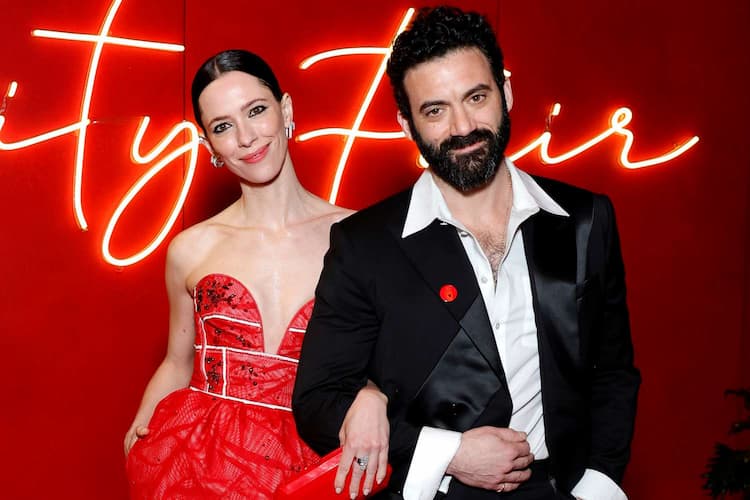 Morgan Spector together with his wife Rebecca Hall 