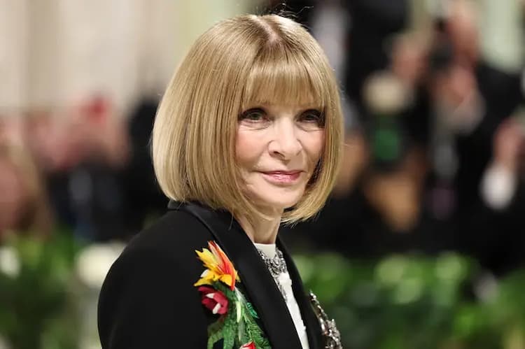  Editor-in-chief of Vogue Anna Wintour 