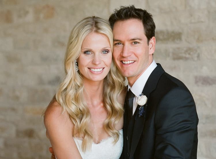 Mark-Paul Gosselaar together with her husband Catriona McGinn